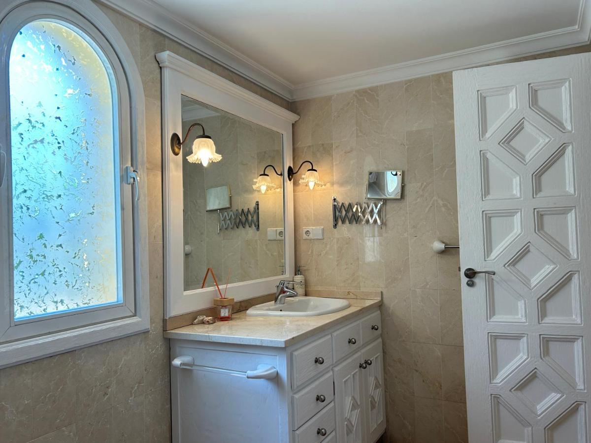 Villa Close To The Beach In Marbellac Extérieur photo